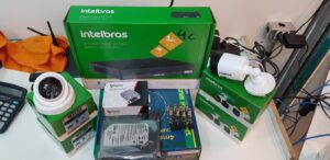 Kit 4 Câmeras Bullet VHC 1120 B Intelbras + DVR MHDX 1004 Multi HD Intelbras | Secfort Sistemas - Câmeras, Alarmes e Segurança Eletrônica